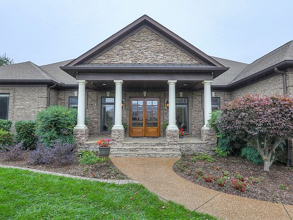 2nd image of 2545 Belle Brook Dr
