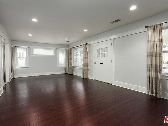 5th image of 5215 S Saint Andrews Pl