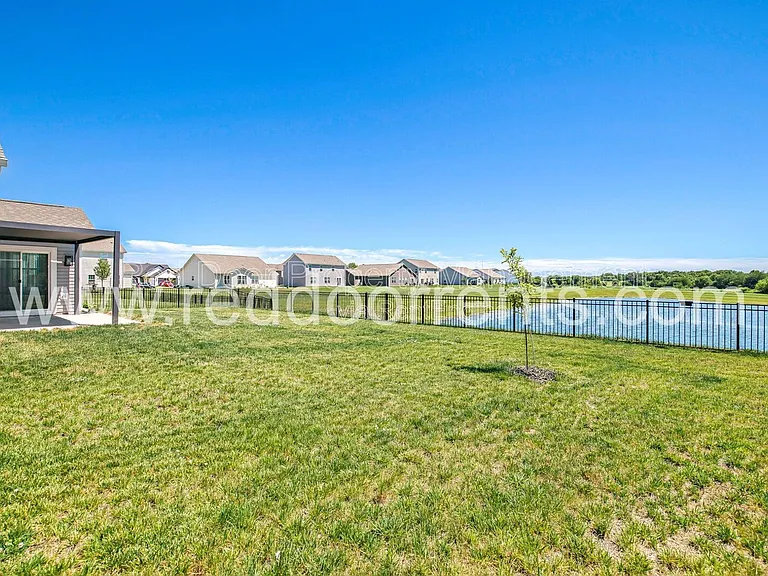 1475 Sabra Way — Photo 25