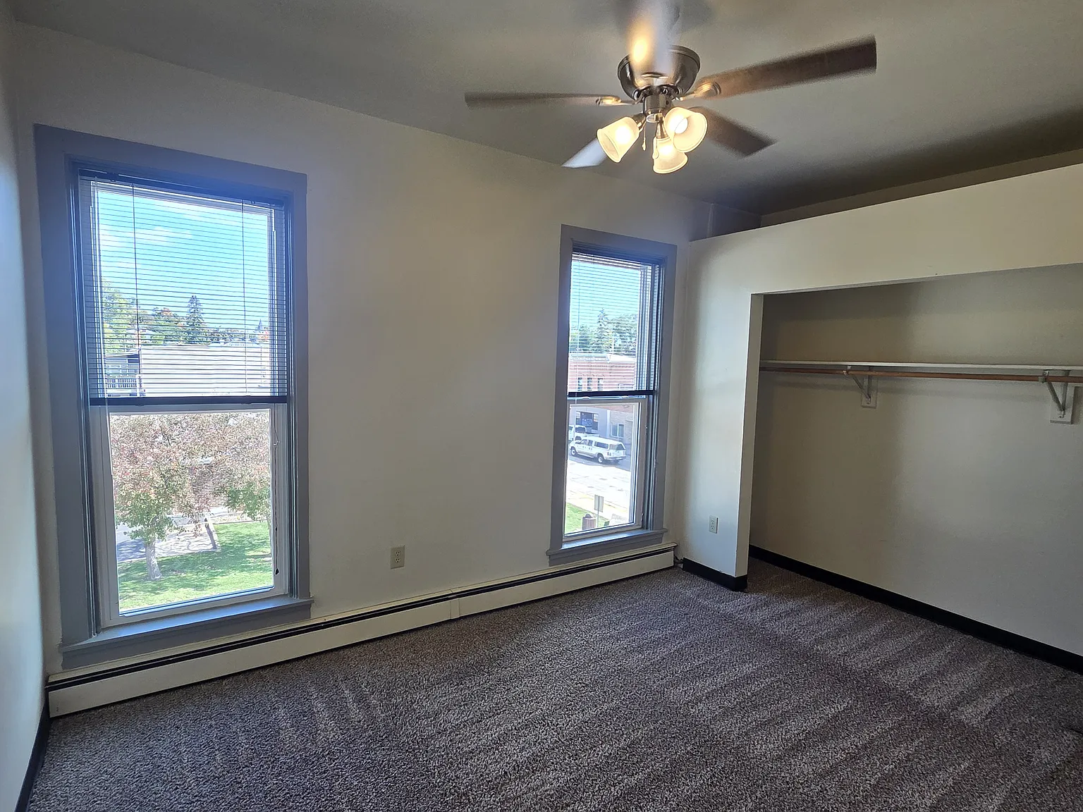 103 N Wisconsin St — Photo 2