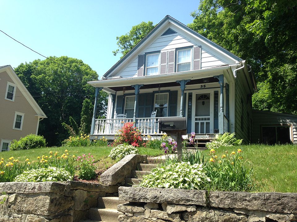 2nd image of 35 Pine St