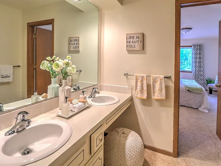 201 Tompkins Dr — Photo 18