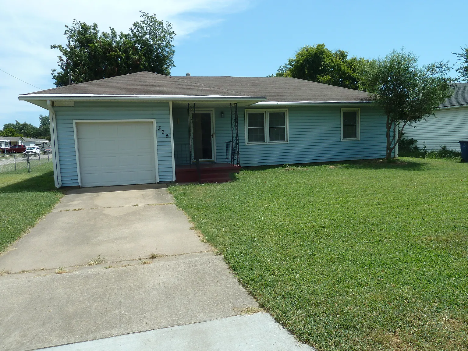 2 bed, 1200 sqft, $1,300 — Photo 1