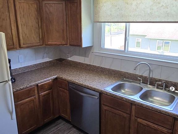 3rd image of 163 Bridge Ave #2