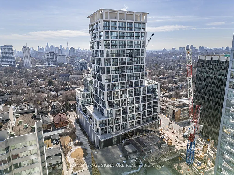 5 Soudan Ave #1010 — Photo 32
