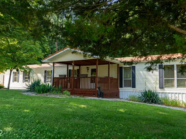 88 N Rosewood Cir, Rockville, IN 47872