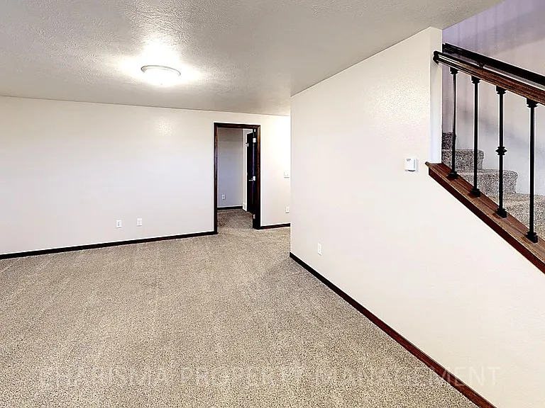 Horizon Properties — Photo 32