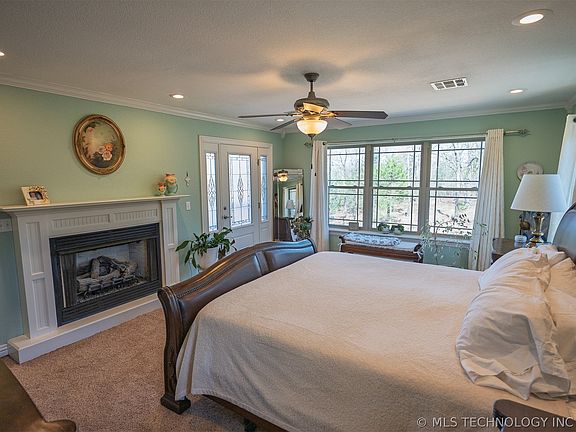 3rd image of 10287 N Sandridge Rd