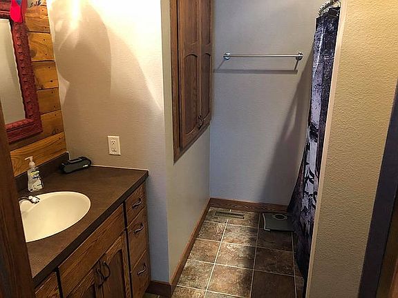 2nd upstairs bathroom