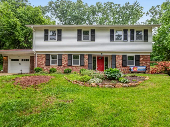 8805 Menard Ct, Alexandria, VA 22309