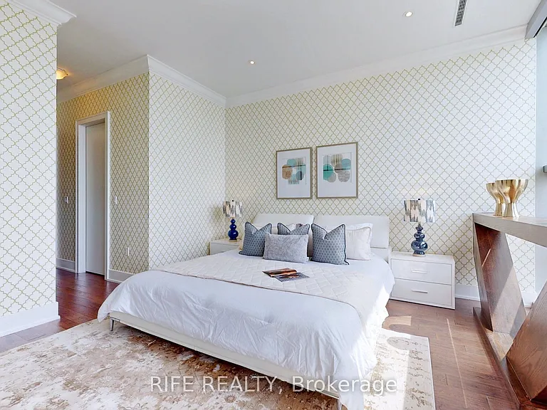 39 Queens Quay E #1208 — Photo 23