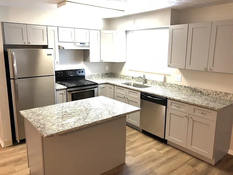 5360 S Elati St — Photo 2