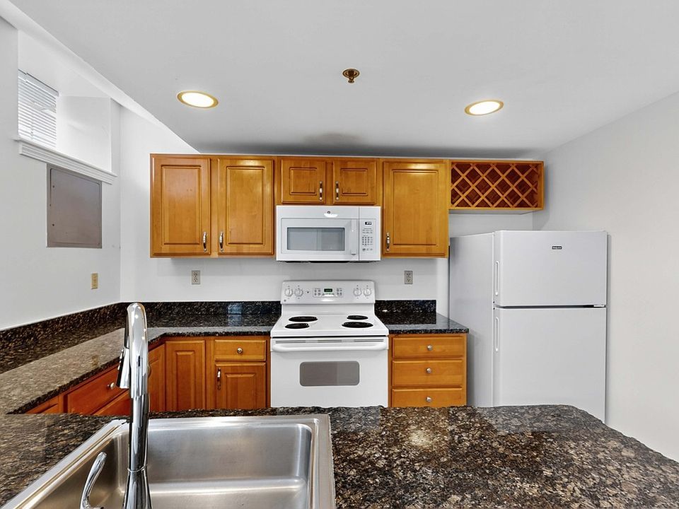 Standard Kitchen