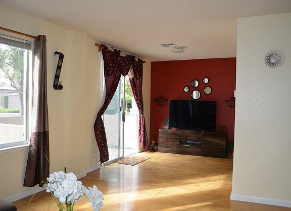 3rd image of 3522 Jasmine Cir #2703