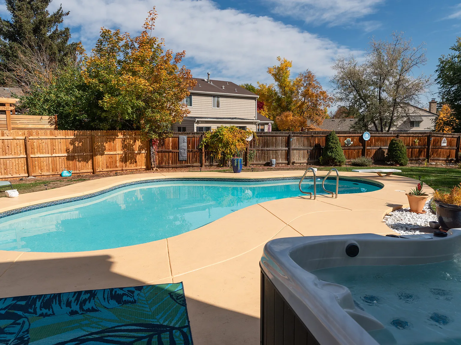 5 bed, 3.5 bath, 3240 sqft, $8,500 — Photo 3