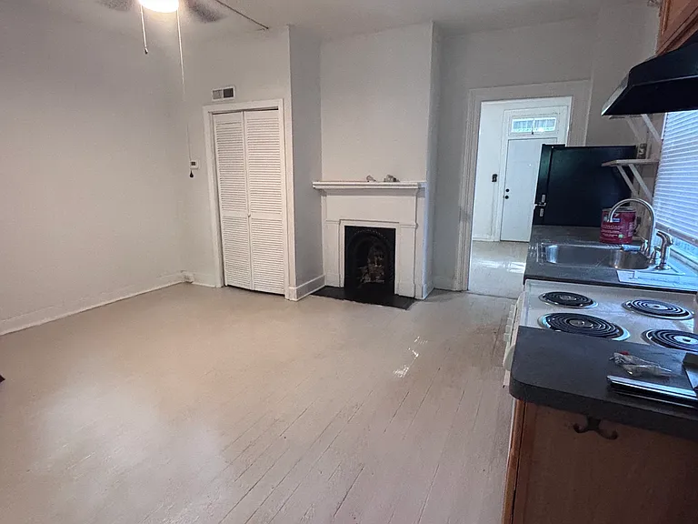 711 China St — Photo 5