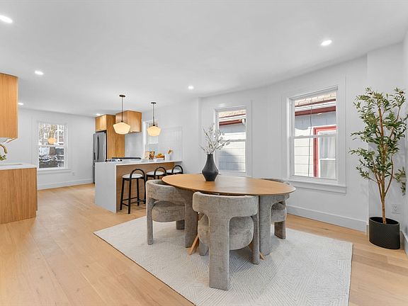 4th image of 57 Weld Hill St #2