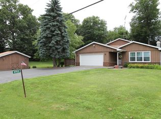 8950 Fish Hatchery Rd, Burlington, WI 53105