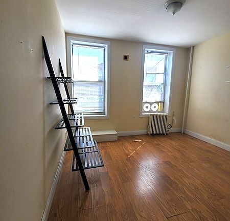 2nd image of 4213 Broadway #2C