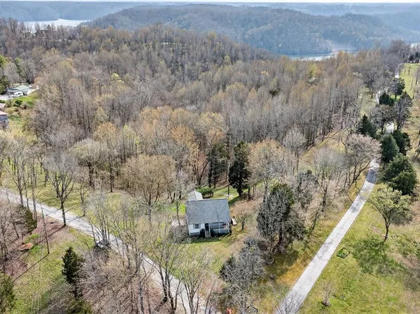 676 Sunny Point Rd, Baxter, TN 38544