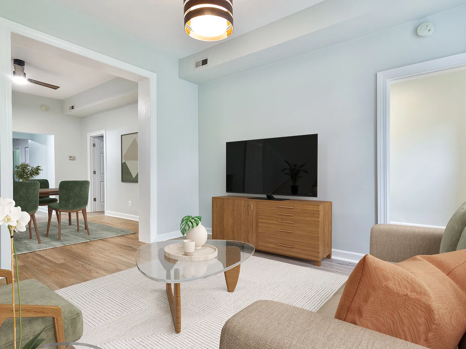 3 bed, 1200 sqft, $2,500 — Photo 3