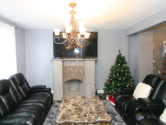 2nd image of 5511 S Kingshighway Blvd