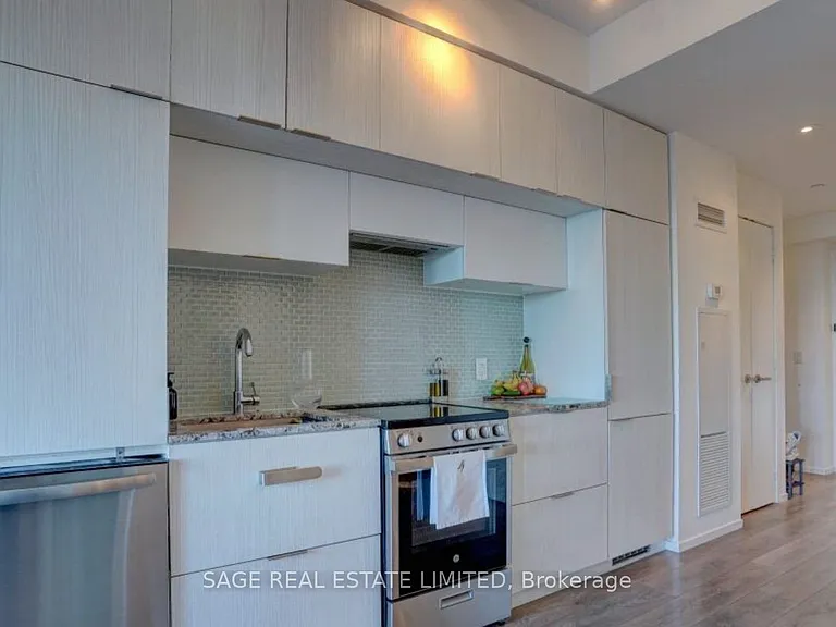 159 Dundas St E #3302 — Photo 11