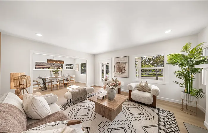 1166 N El Molino Ave — Photo 23