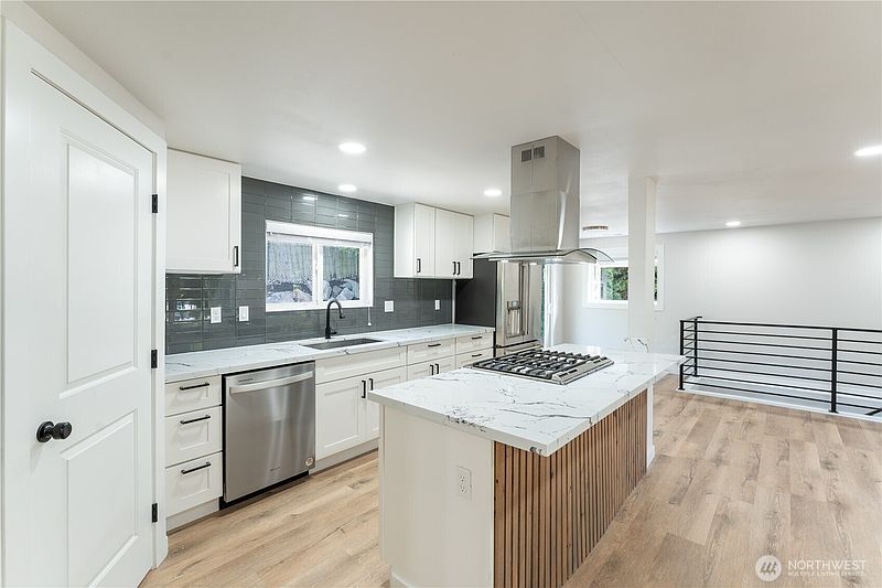 5th image of 607 244th Street SW