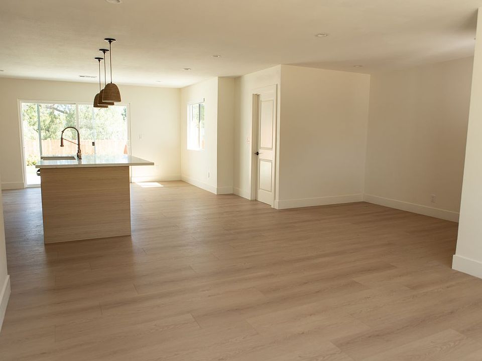 1st image of 2343 Calle Alucema #A