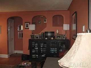 5th image of 130 Winfred Ave
