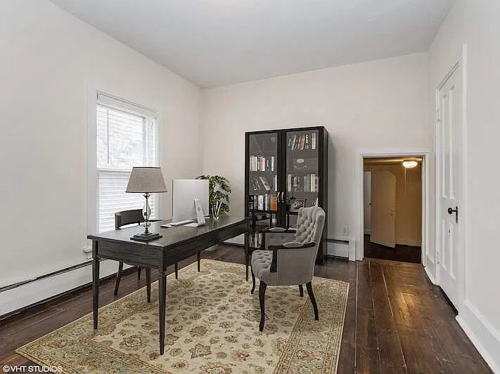 4 bed, 1950 sqft, $3,500 — Photo 1