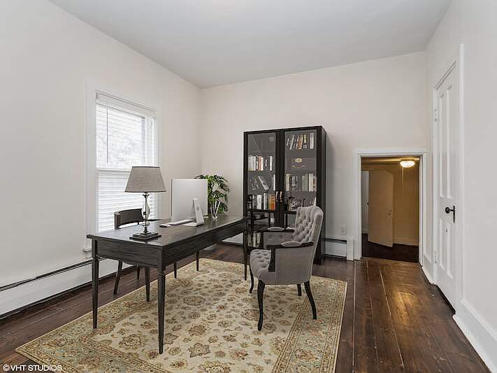 1st image of 209 W Main St