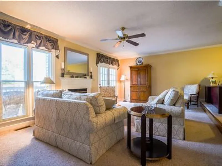 2029 Hearthwood Ct — Photo 8