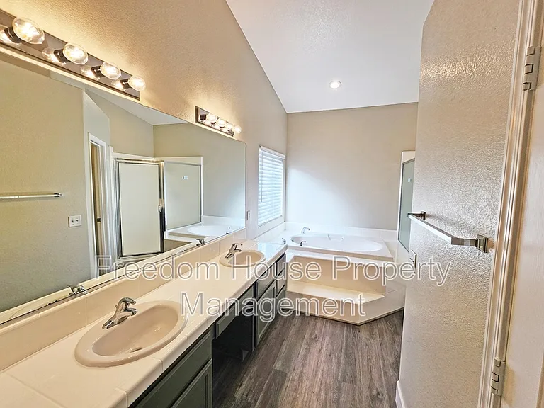 4591 Stoneham St — Photo 27