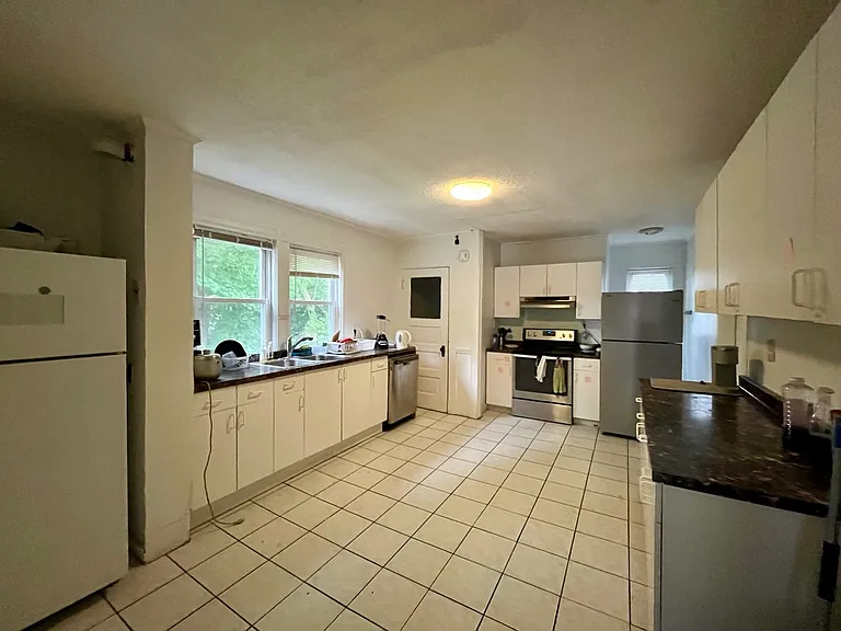 37 Clark St #2 — Photo 4