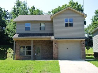 1406 Tremont St, Poplar Bluff, MO 63901