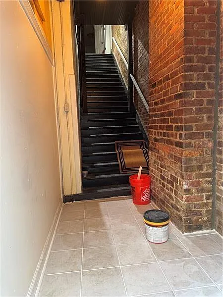 3 bed, 2.0 bath, 2125 sqft, $2,000 — Photo 3