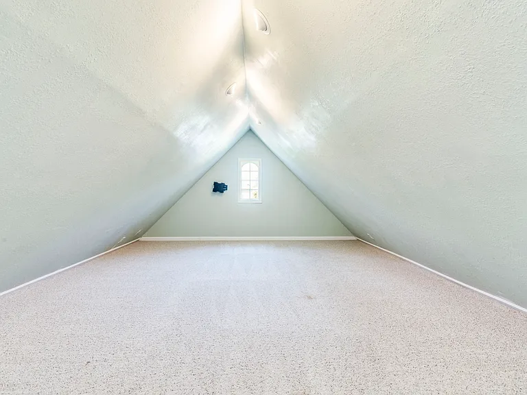 6911 Gentle Oak Dr — Photo 34