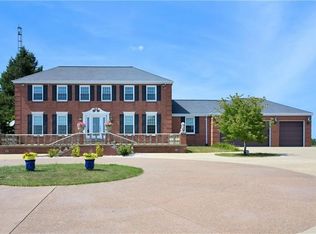 220 Glen Rape Rd, Cranberry Township, PA 16066