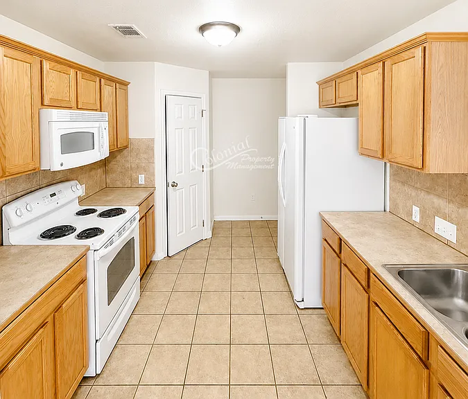 3110 Baldwin Loop #A — Photo 5