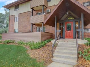 14 Maple Wood Ln APT 13, Madison, WI 53704