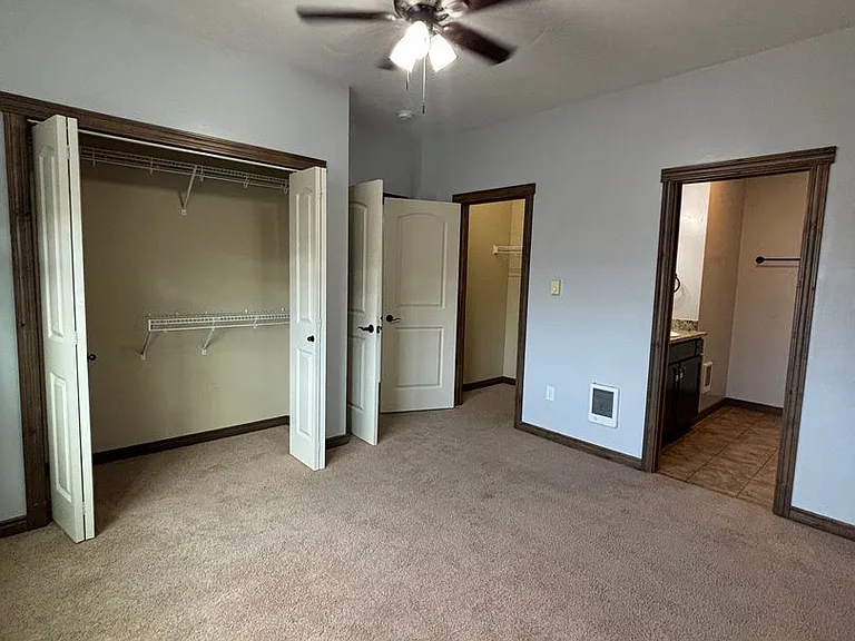 4100 Mullan Rd #809 — Photo 2