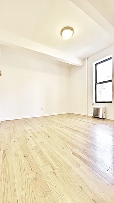 Rented by Avenues Real Estate | media 32