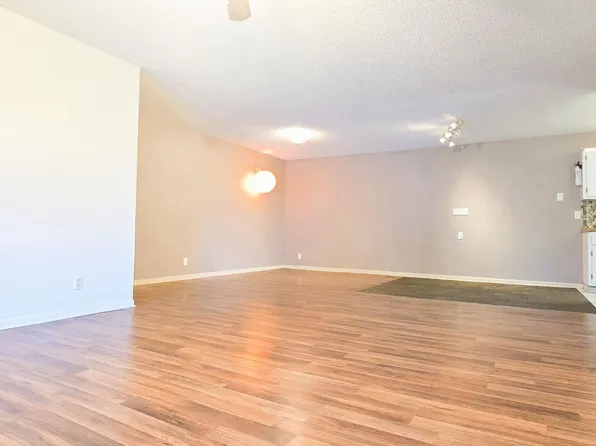 1013 Green Pine Boulevard #H2, West Palm Beach, FL 33409