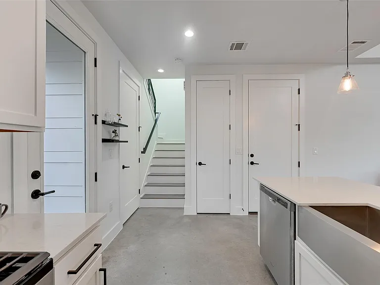 1208 Walnut Ave #2 — Photo 11