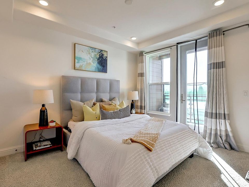 1st image of 2585 El Camino Real APT 402