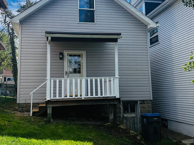 547 Parker St — Photo 32