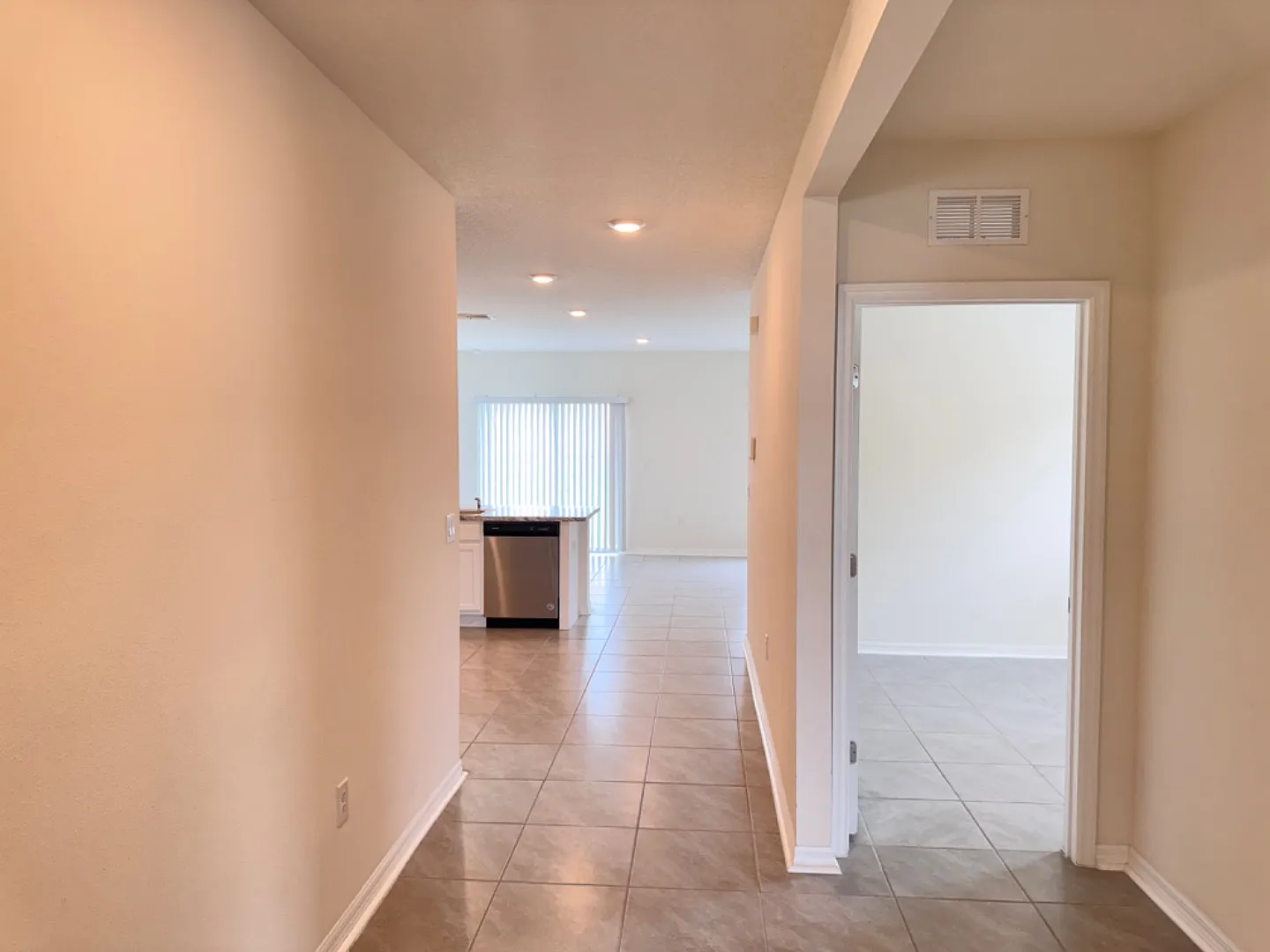 325 Meadowbrook Blvd — Photo 2