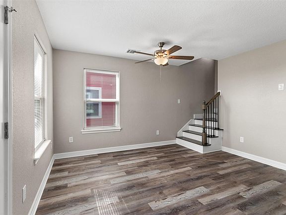 3rd image of 511 Caisson St
